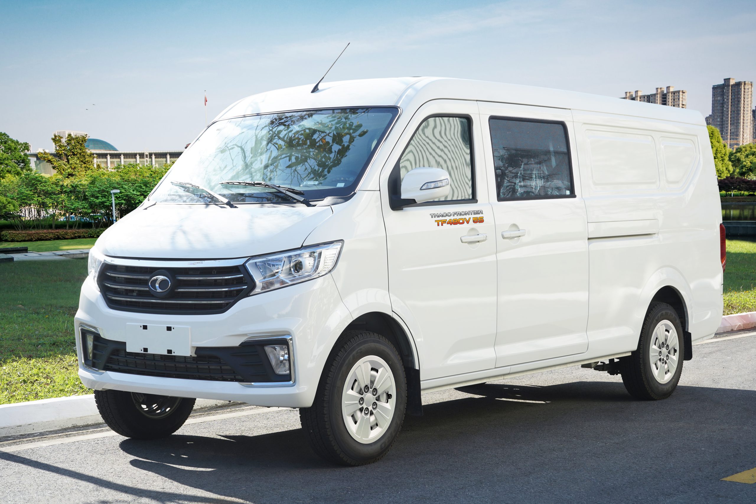 xe van thaco tf480v