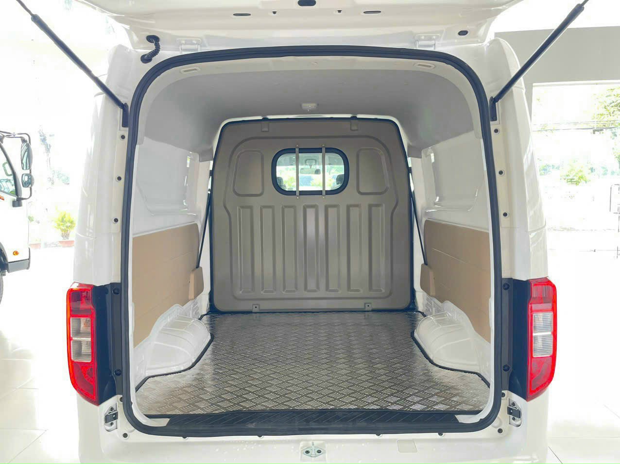TF450V 5S THACO VAN 5 CHỖ