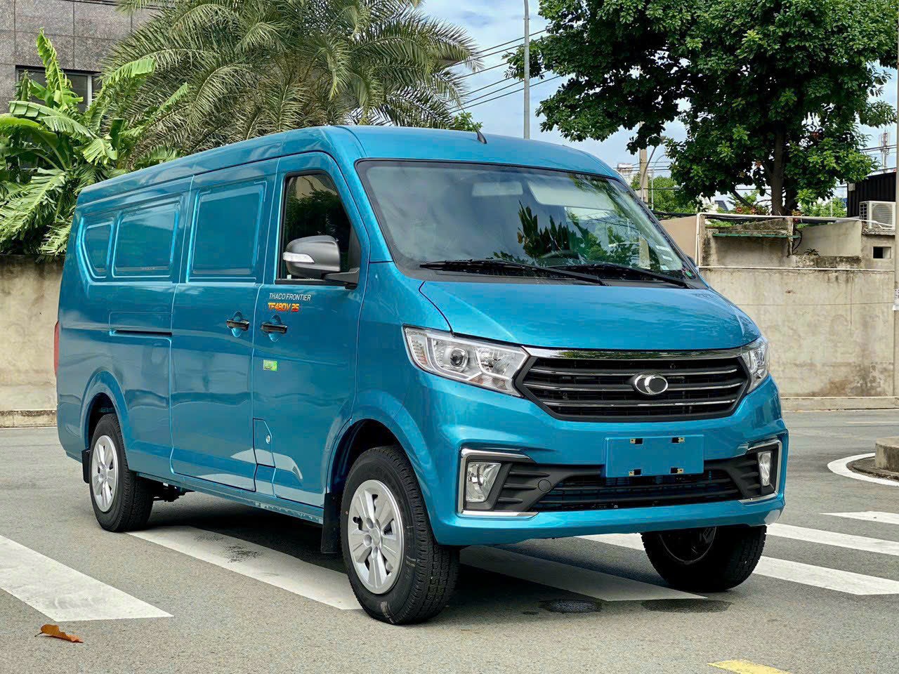 xe tải van thaco TF480 2 chỗ