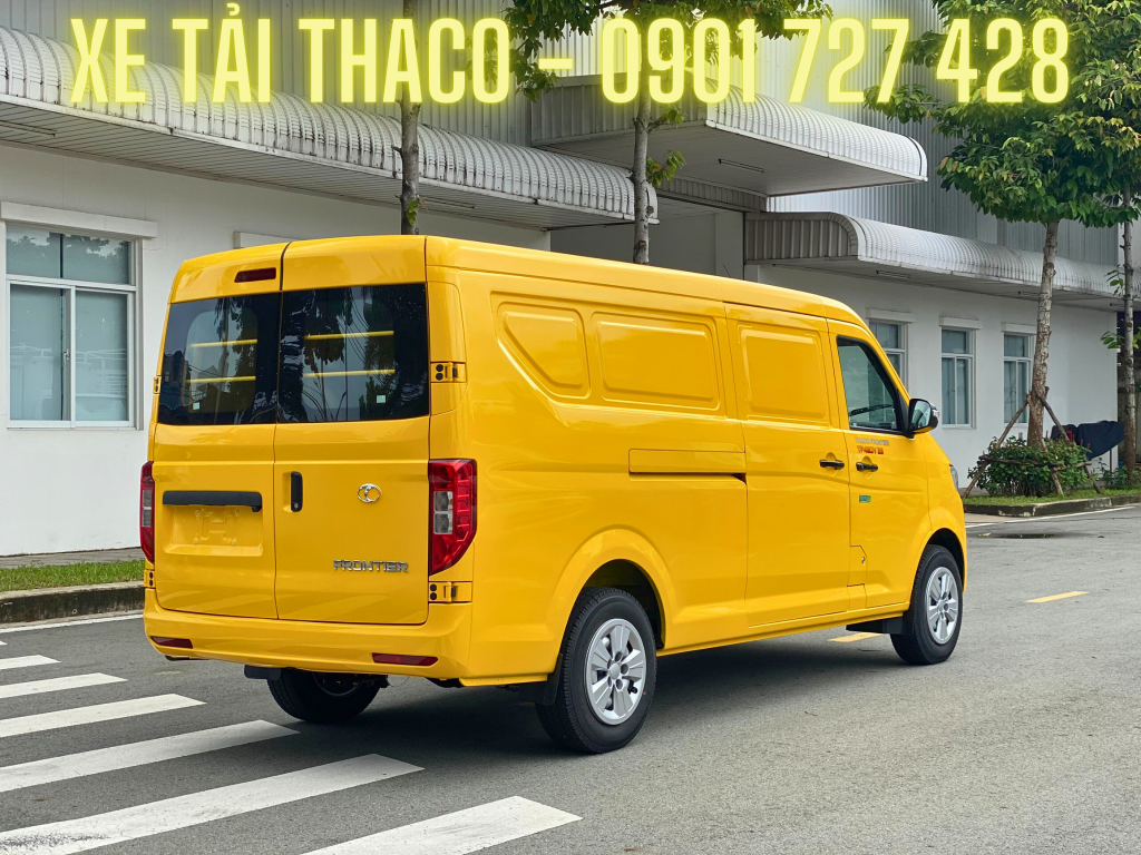 giá xe tải van thùng dài sơn màu vàng