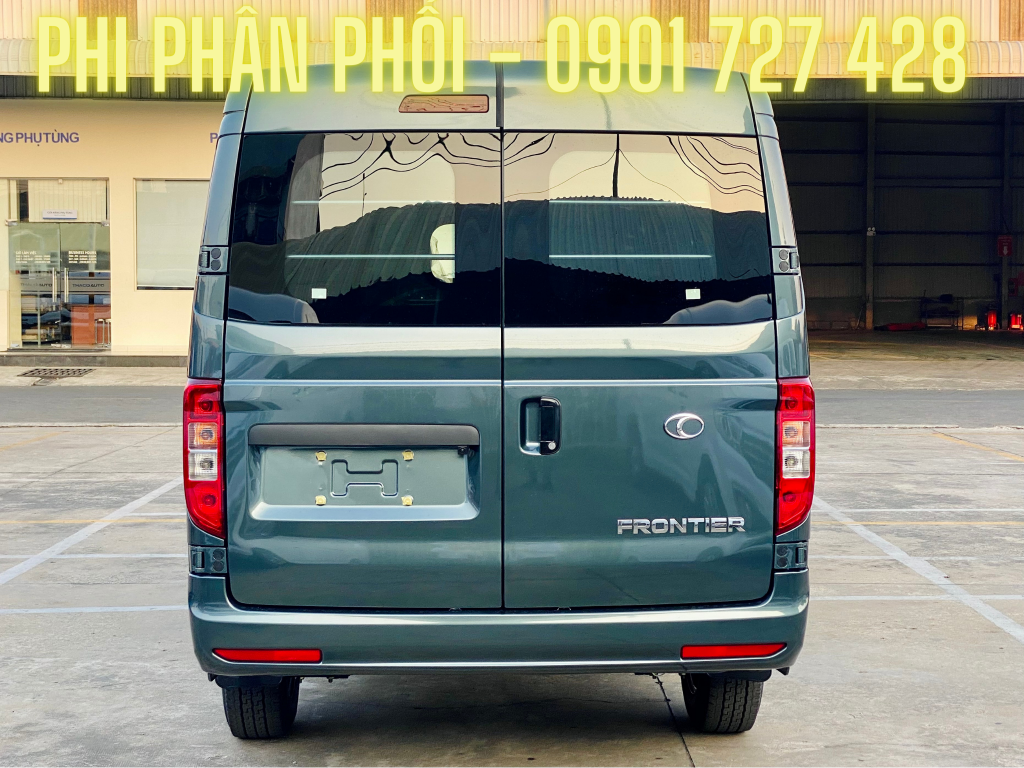 xe van màu xanh rêu (2)