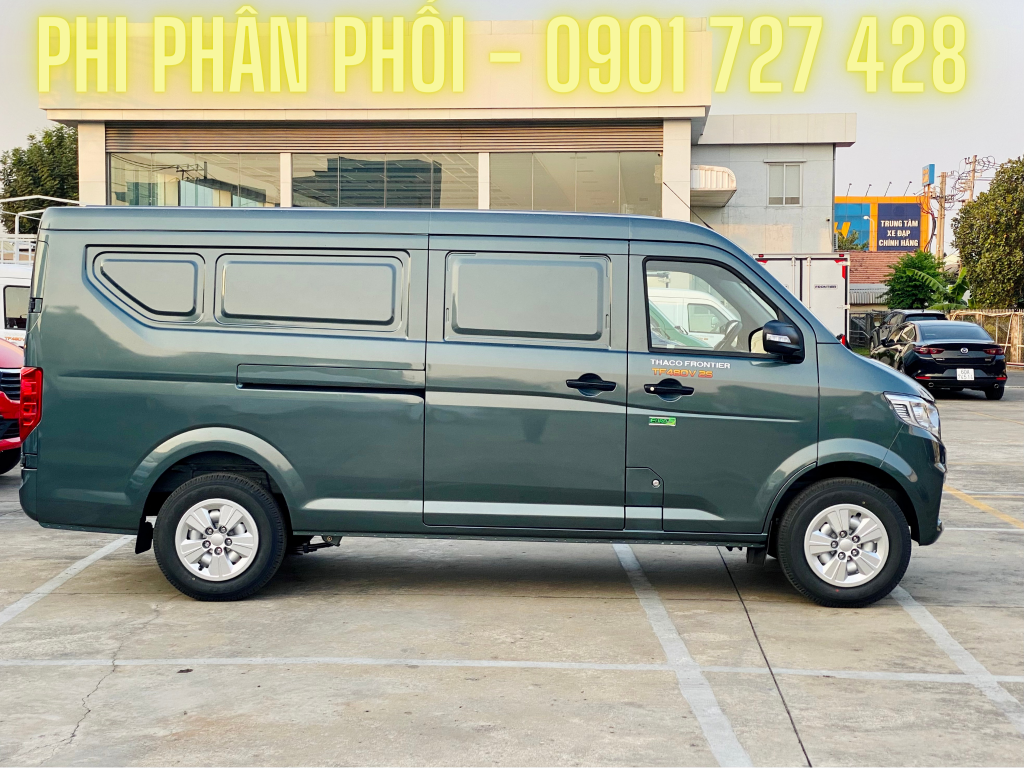 xe van màu xanh rêu (2)