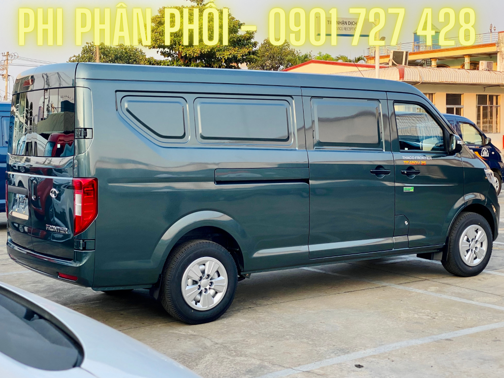 xe van màu xanh rêu (2)