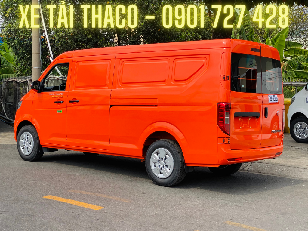 xe van thaco sơn màu cam đỏ (1)